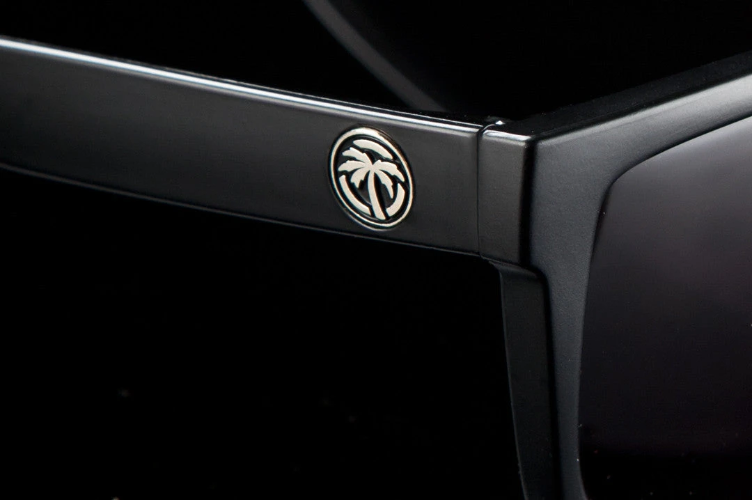 Arms: Black - Image 3